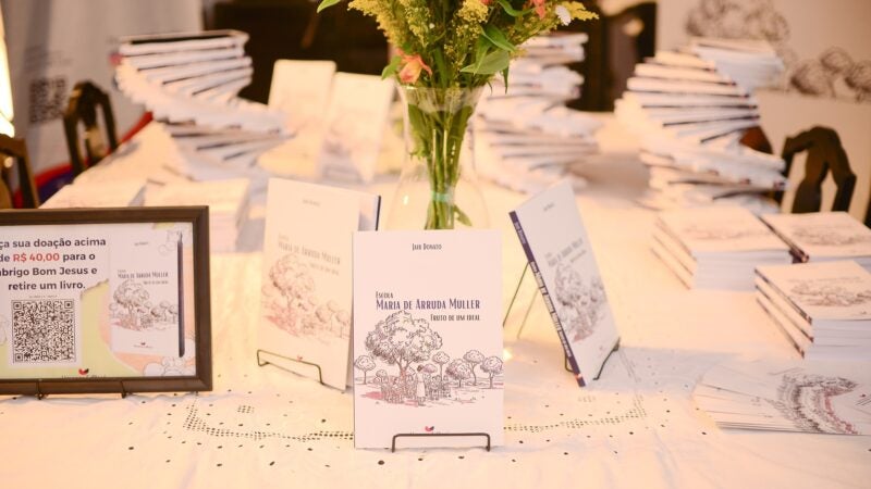 Livro conta história de Maria de Arruda Müller, uma mulher à frente do tempo e que viveu para educar