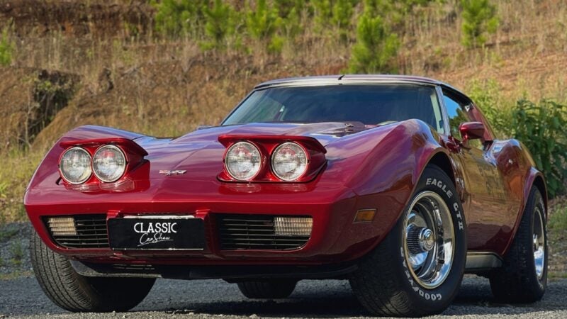 Classic Car Show completa cinco anos e reúne raridades do automobilismo em Balneário Camboriú (SC)