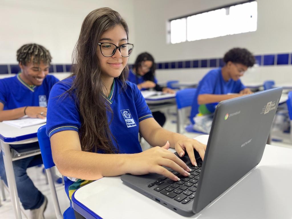 Governo de MT apresenta resultados de aprendizagem da rede estadual em 2025
