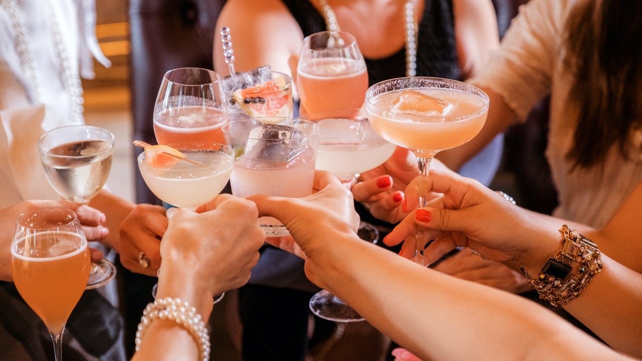 Um brinde ao fim de ano: descubra o passo a passo de drinks para celebrar a data