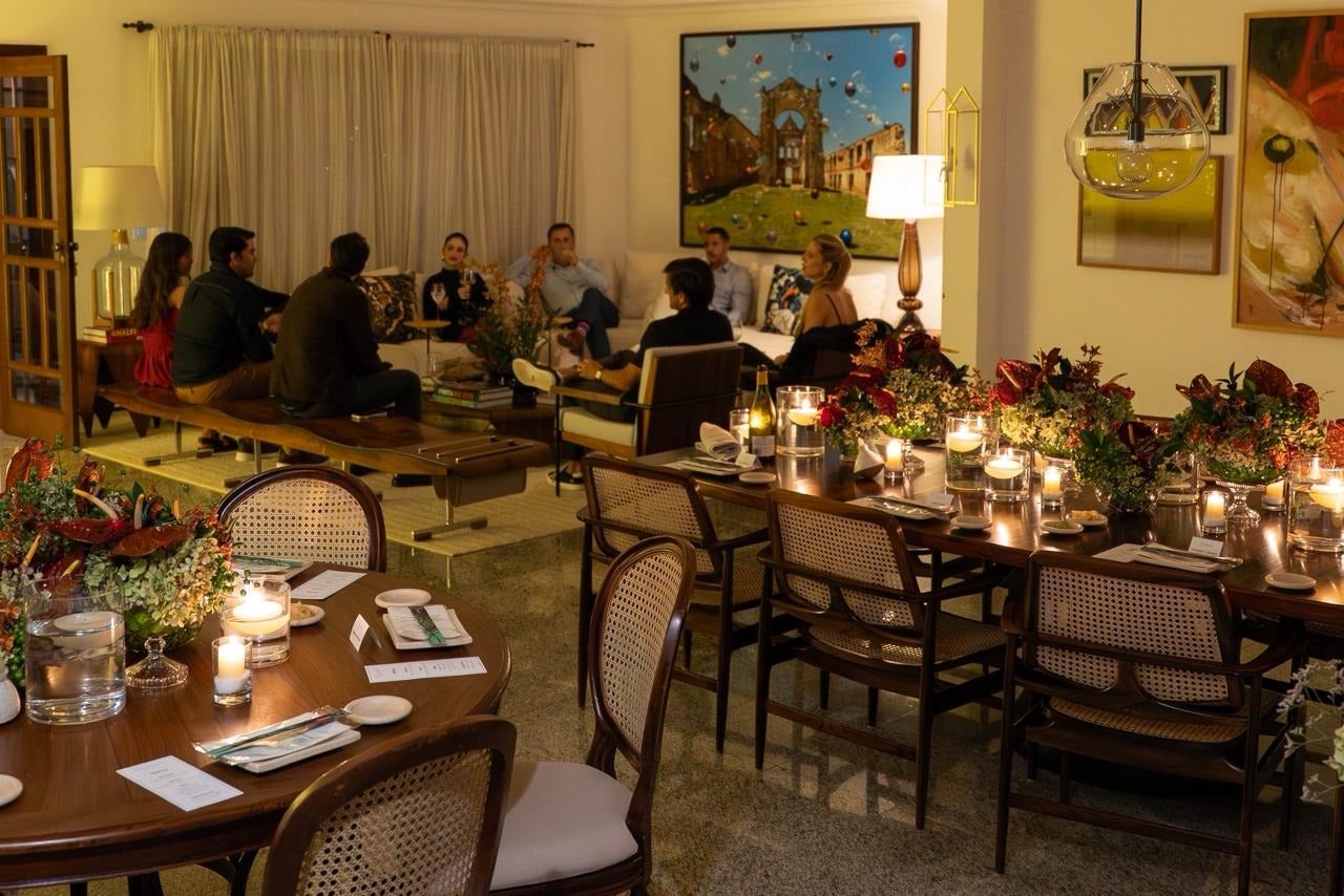 Quando o sabor se torna luz: um jantar-coreografia entre arte e hospitalidade