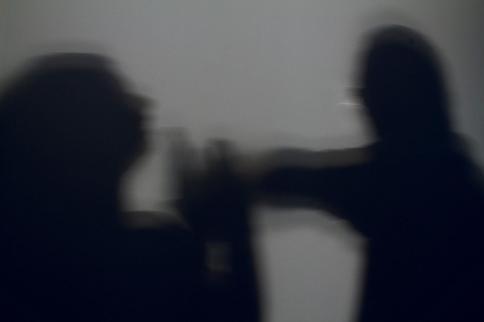 Homem se fiz ser assessor parlamentar é peso por agredir mulher