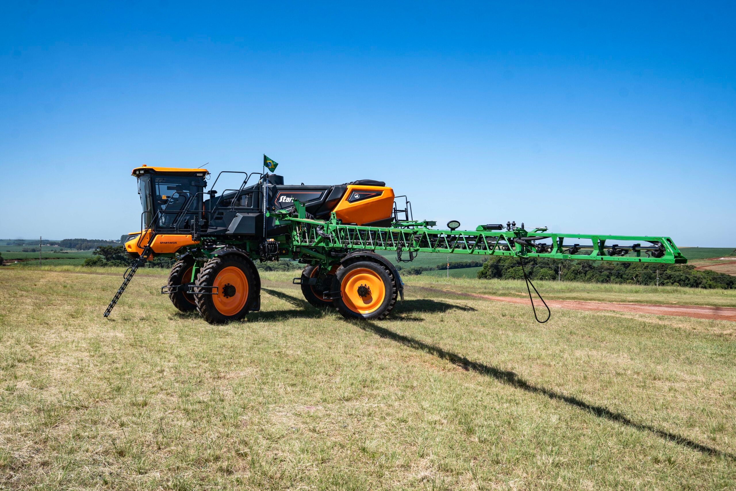 Comprovando seu pioneirismo, Stara apresenta ao mercado um conceito inédito de máquina agrícola