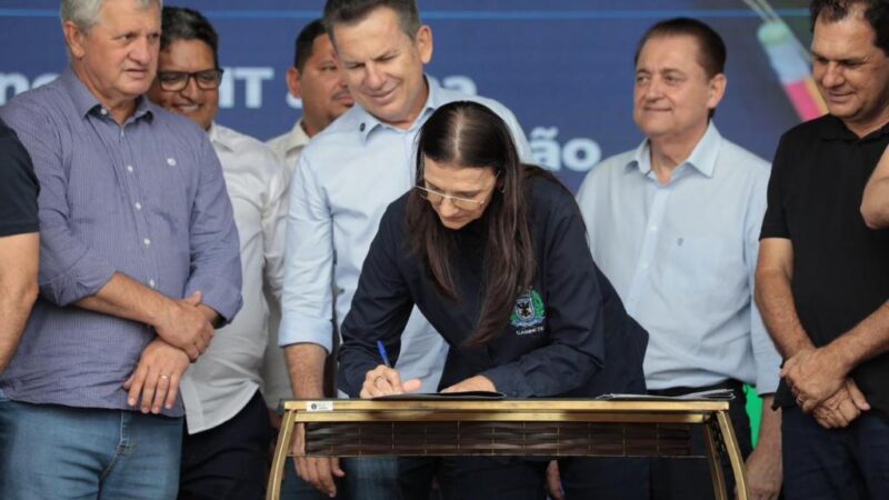 Governo de MT entrega 175 casas populares e anuncia novos investimentos em Aripuanã