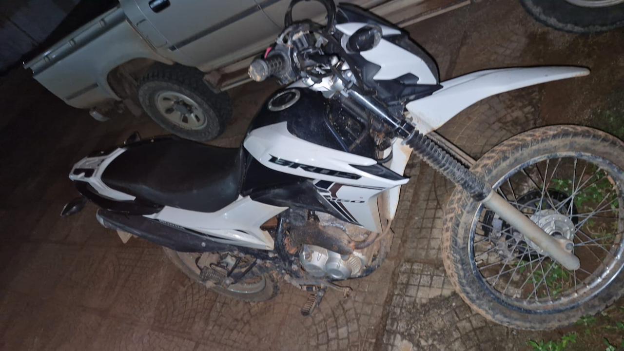 Policia Militar apreende motocicleta com registro de furto