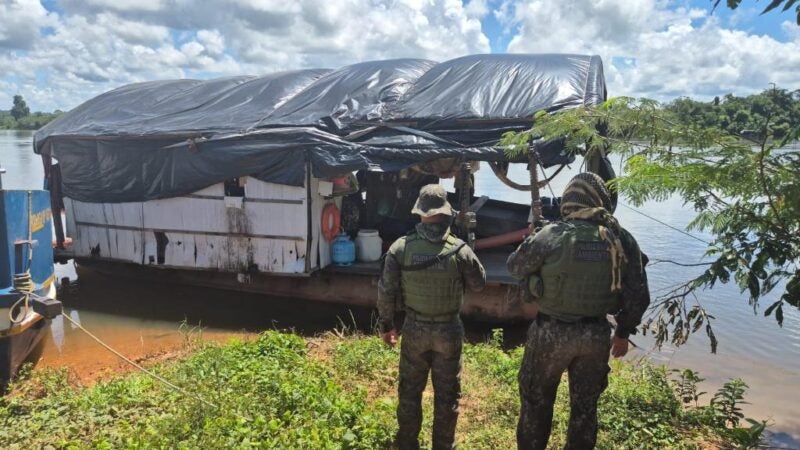 Batalhão Ambiental fecha garimpo ilegal e prende dois homens em Alta Floresta