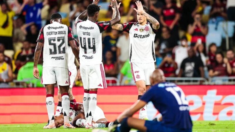 Flamengo goleia Madureira e está na final do Campeonato Carioca