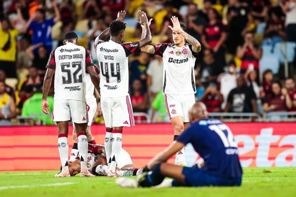 Flamengo goleia Madureira e está na final do Campeonato Carioca