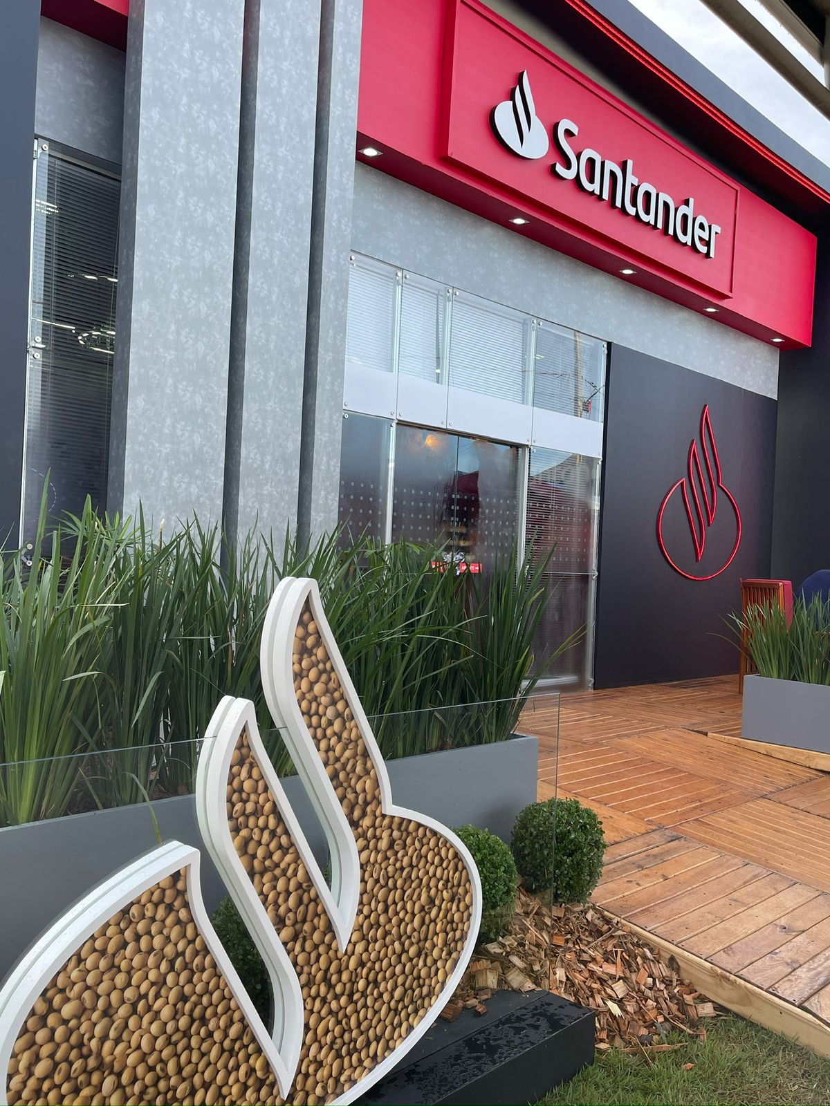 Santander foca em consultoria personalizada para impulsionar negócios no Show Safra Mato Grosso