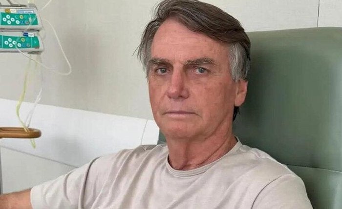 Bolsonaro deve ter alta hospitalar na sexta, diz médico