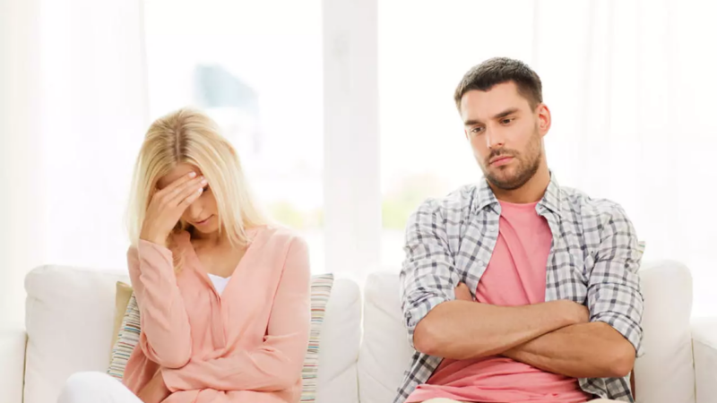 Relacionamentos que Enfrentam o Desemprego e a Instabilidade: Amor à Prova de Crise