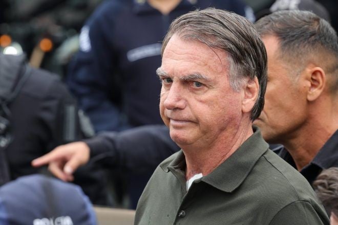 STF libera prisão domiciliar a Bolsonaro com tornozeleira