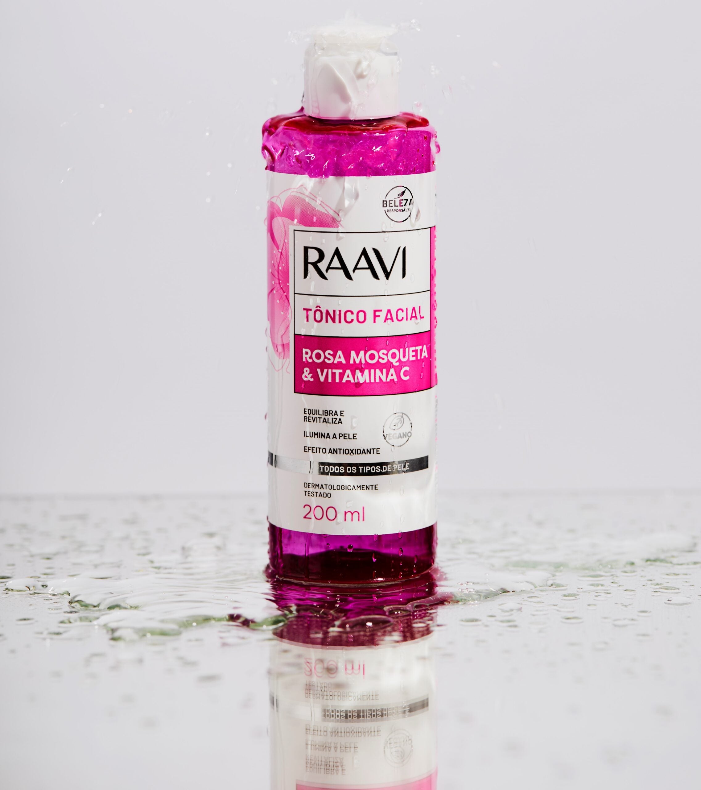 Raavi lança linha Rosa Mosqueta & Vitamina C e reforça campanha que traz o cuidado de volta para a vida real