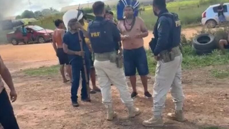 Indígenas protestam às margens da BR-163 e ameaçam trancar rodovia entre Matupá e Peixoto
