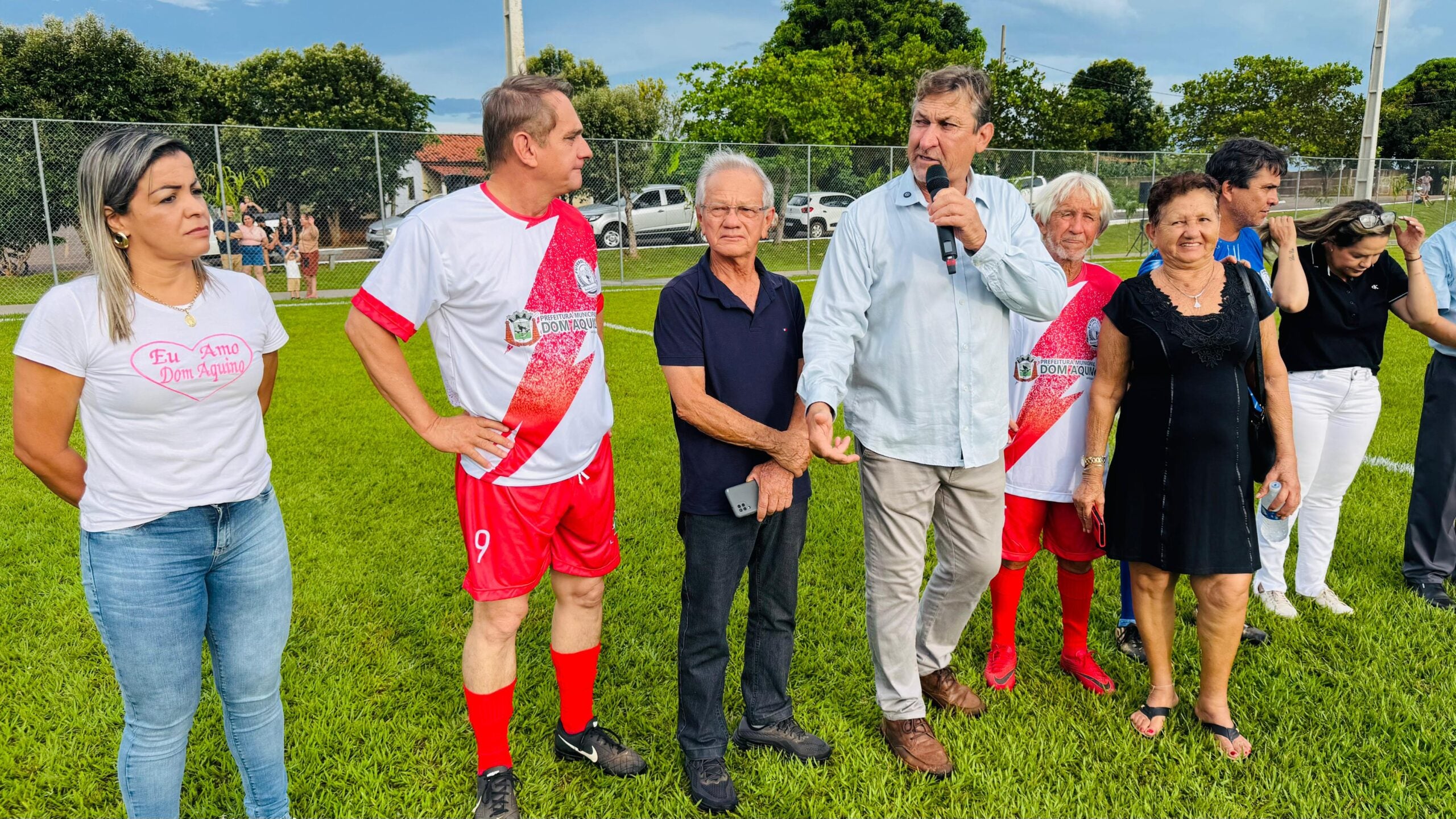 Com emenda parlamentar, Wilson Santos reinaugura mini-estádio de Dom Aquino