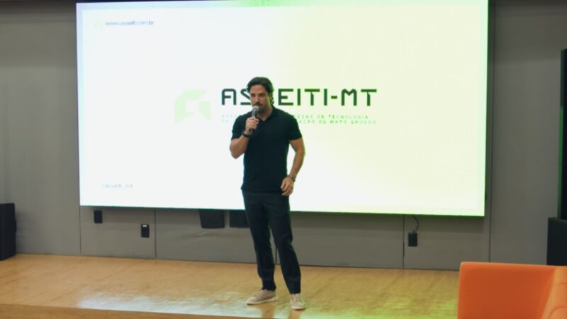 “Sua empresa é vista na internet?” Bea Torezan fala de marketing digital para empresários em evento da Asseiti MT