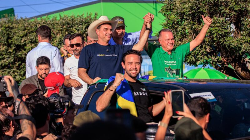 Pré-candidato à presidência, Flávio Bolsonaro cumpre agenda na Norte Show ao lado de Wellington Fagundes e mostra união do PL em MT
