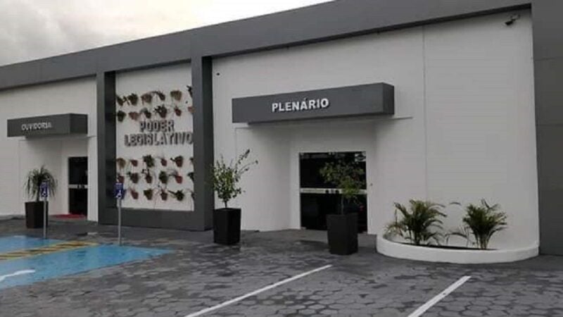 Câmara de Guarantã do Norte Suspende despacho do presidente Interino e convoca prefeito para audiência