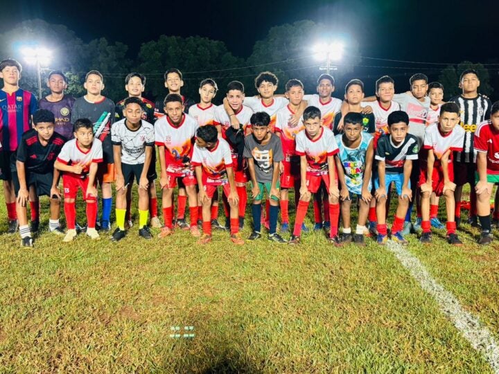 Joga Bem MT inicia aulas de futebol para 220 jovens em cinco municípios