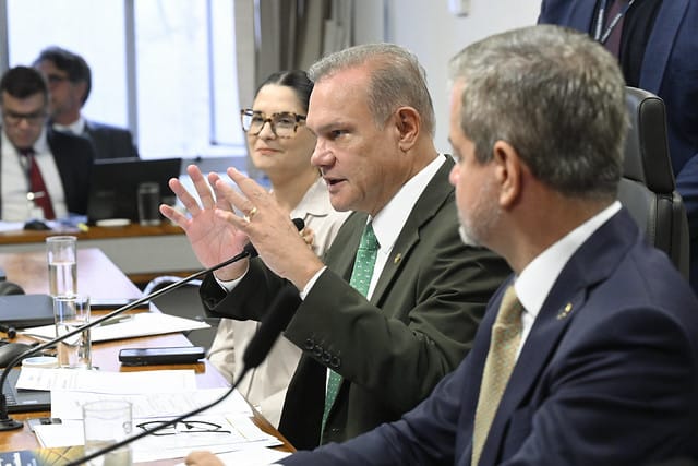 NO SENADO, WELLINGTON FAGUNDES DEFENDE PRODUTORES E QUESTIONA IMPACTOS DA MORATÓRIA DA SOJA E DO BOI