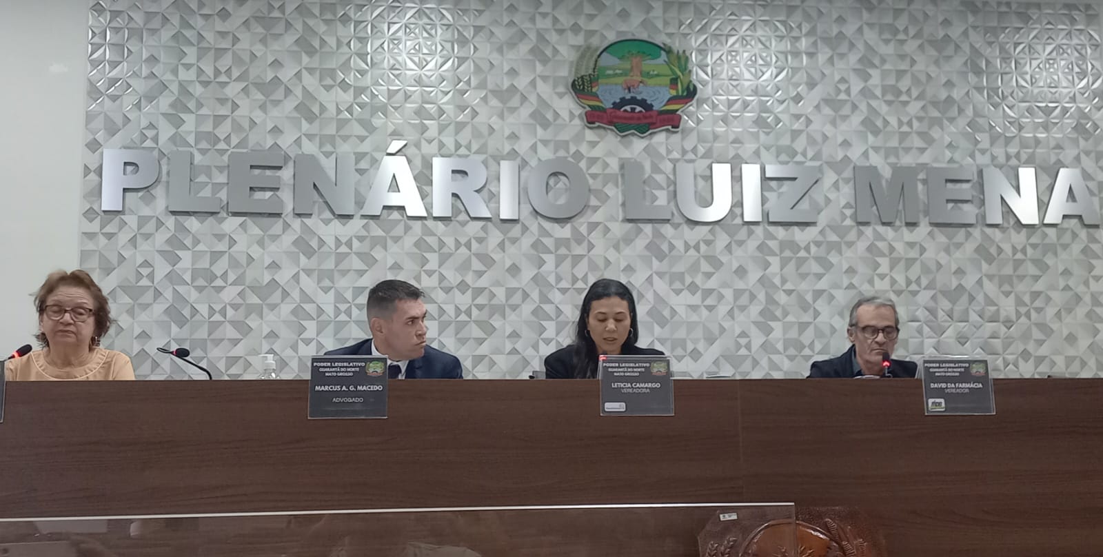 Comissão Processante realizou a primeira reunião para apresentar o relatório da defesa do Prefeito