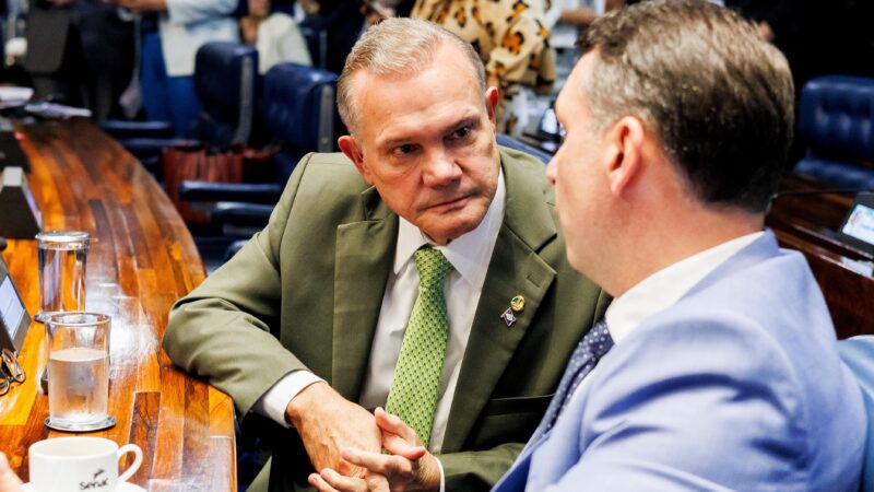 Após marcha dos prefeitos Wellington e Flávio Bolsonaro atuam juntos pela defesa dos municípios