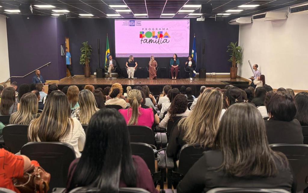 Seduc orienta municípios sobre frequência escolar de estudantes do Bolsa Família