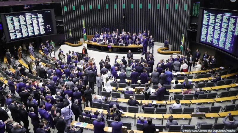 Câmara aprova em dois turnos fim da escala 6×1; veja como votaram deputados de Mato Grosso