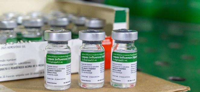 SES distribui mais de 619 mil doses da vacina contra influenza; mais de 320 mil já vacinaram em MT