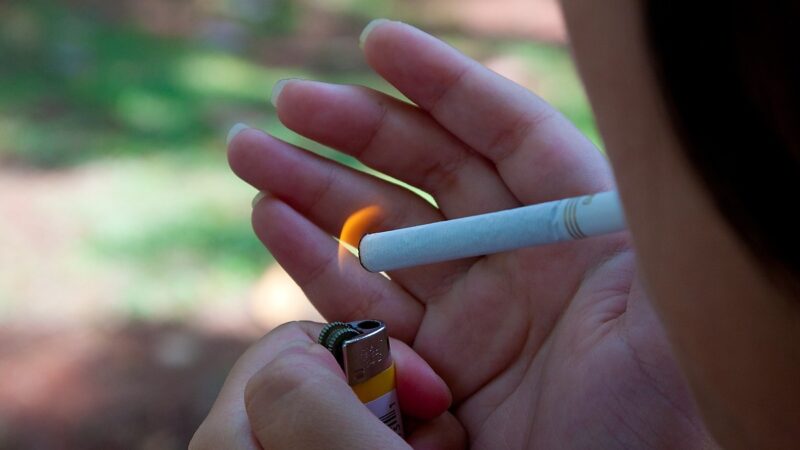 Maio Cinza alerta para alta de fumantes e riscos do cigarro eletrônico