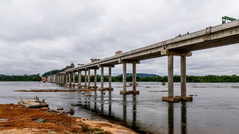 De estado em crise a referência nacional em investimentos: Governo de MT ampliou em 600% recursos aplicados em obras e ações