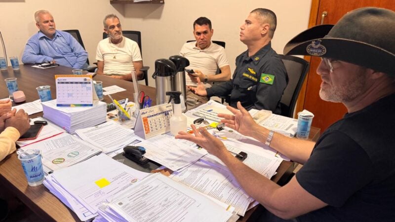 Comandante Regional da Marinha se reúne com vereadores para fortalecer segurança nos rios de Guarantã do Norte