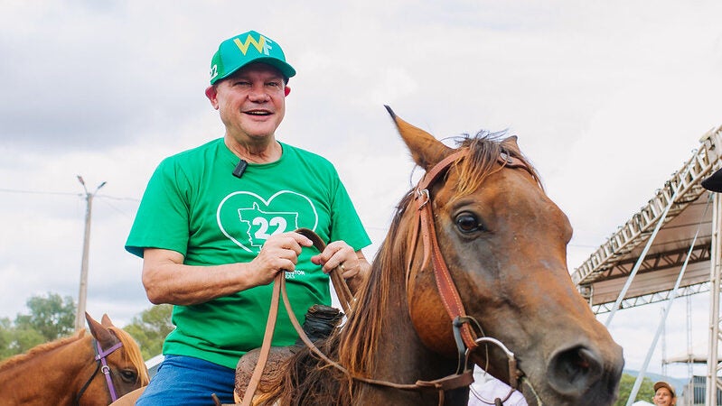 LEI DE AUTORIA DE WELLINGTON FAGUNDES CRIMINALIZA EXERCÍCIO ILEGAL DA MEDICINA VETERINÁRIA