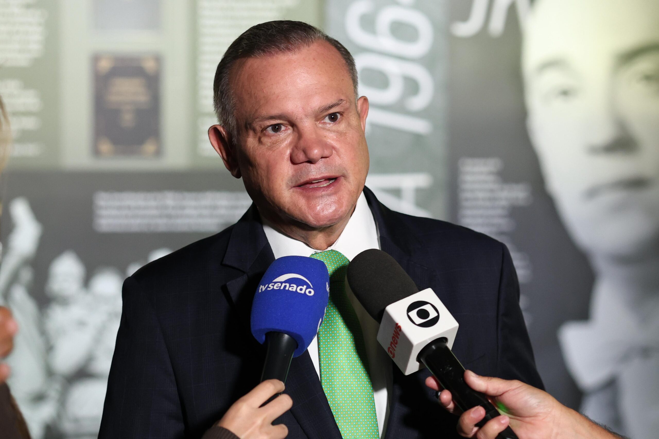 Wellington rebate Botelho e nega desistência: “Quero o apoio dele”