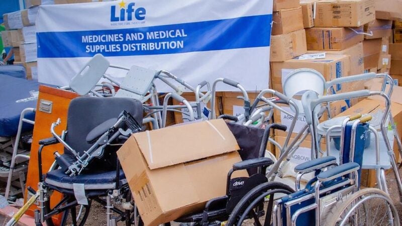 A crise humanitária se aprofunda enquanto mais de um milhão de pessoas permanecem deslocadas e milhares de famílias continuam enfrentando fome e falta de moradia