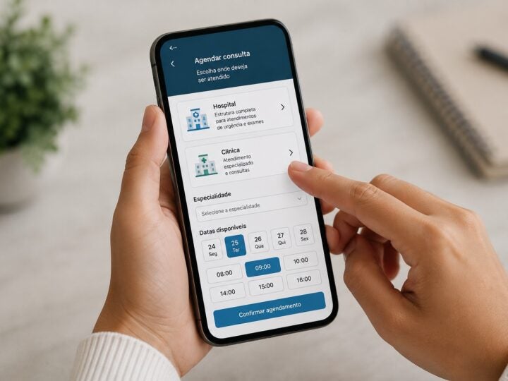 Mesmo com 84% dos acessos à saúde digital pelo celular, clínicas e hospitais ainda falham na comunicação com pacientes