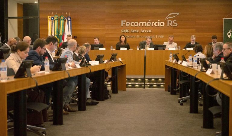 Comissão que analisa proposta para MEI discute reajuste de todas as faixas do Simples Nacional