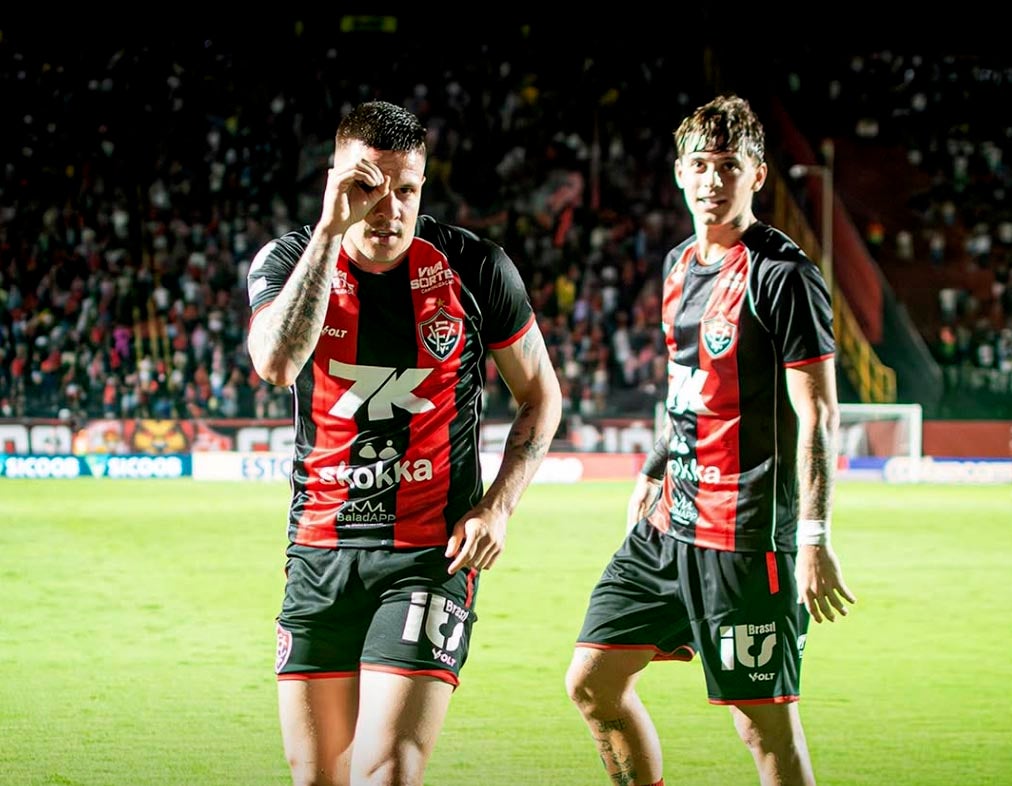 Vitória vence e afunda o Vasco na zona de rebaixamento
