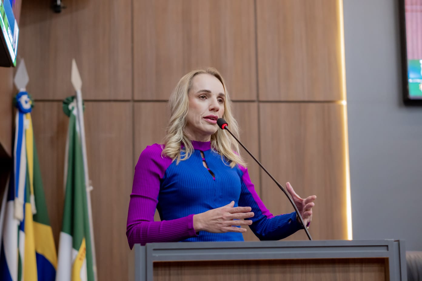 Katiuscia Manteli defende tolerância zero ao feminicídio e direito à autodefesa