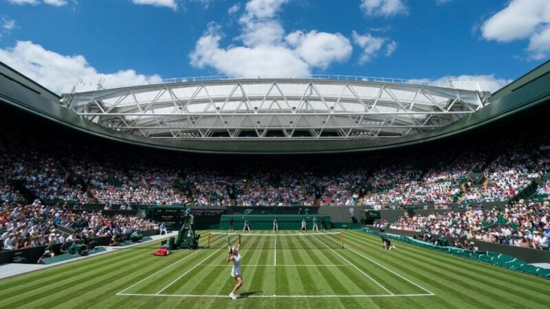Wimbledon vence além das quadras ao transformar o cenário em parte do espetáculo