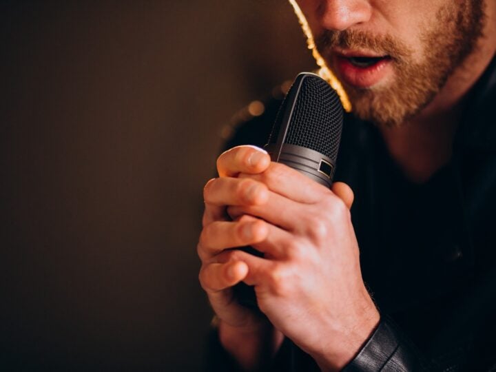 Como profissionais que utilizam a voz podem preservar a saúde vocal?