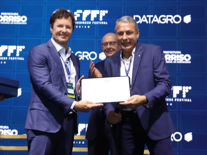 CEO da Nutribras Alimentos, Paulo Lucion, recebe homenagens na abertura do GAFFFF em Sorriso