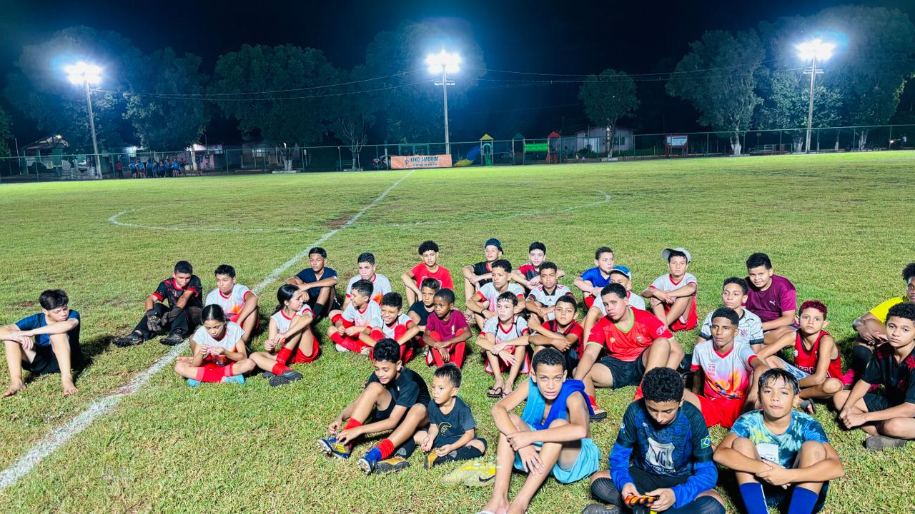 Projeto “Joga Bem Cuiabá” leva futebol gratuito para jovens da Baixada