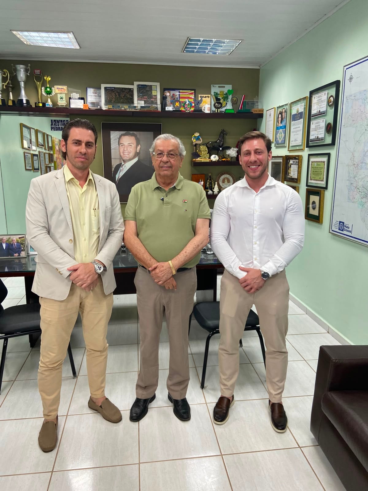 Aliança no horizonte? Alex e Matheus Pucineli se reúnem com Jayme e Júlio Campos