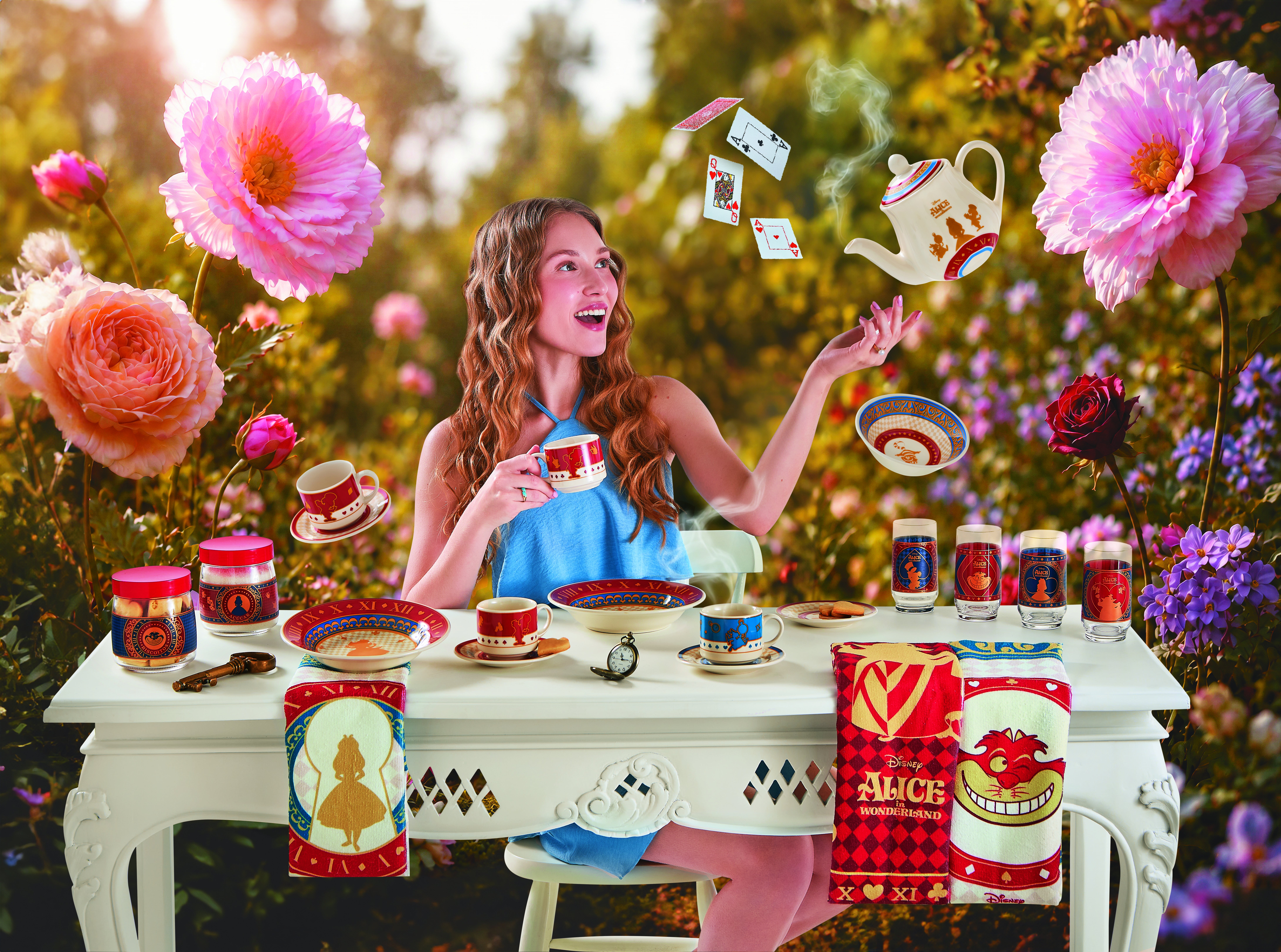 Avon lança coleção inspirada em Alice no País das Maravilhas, da Disney