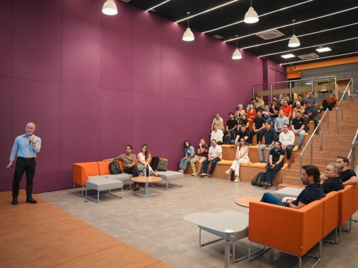 Cenários econômicos e reforma tributária colocam empresas de tecnologia diante de novos desafios e oportunidades