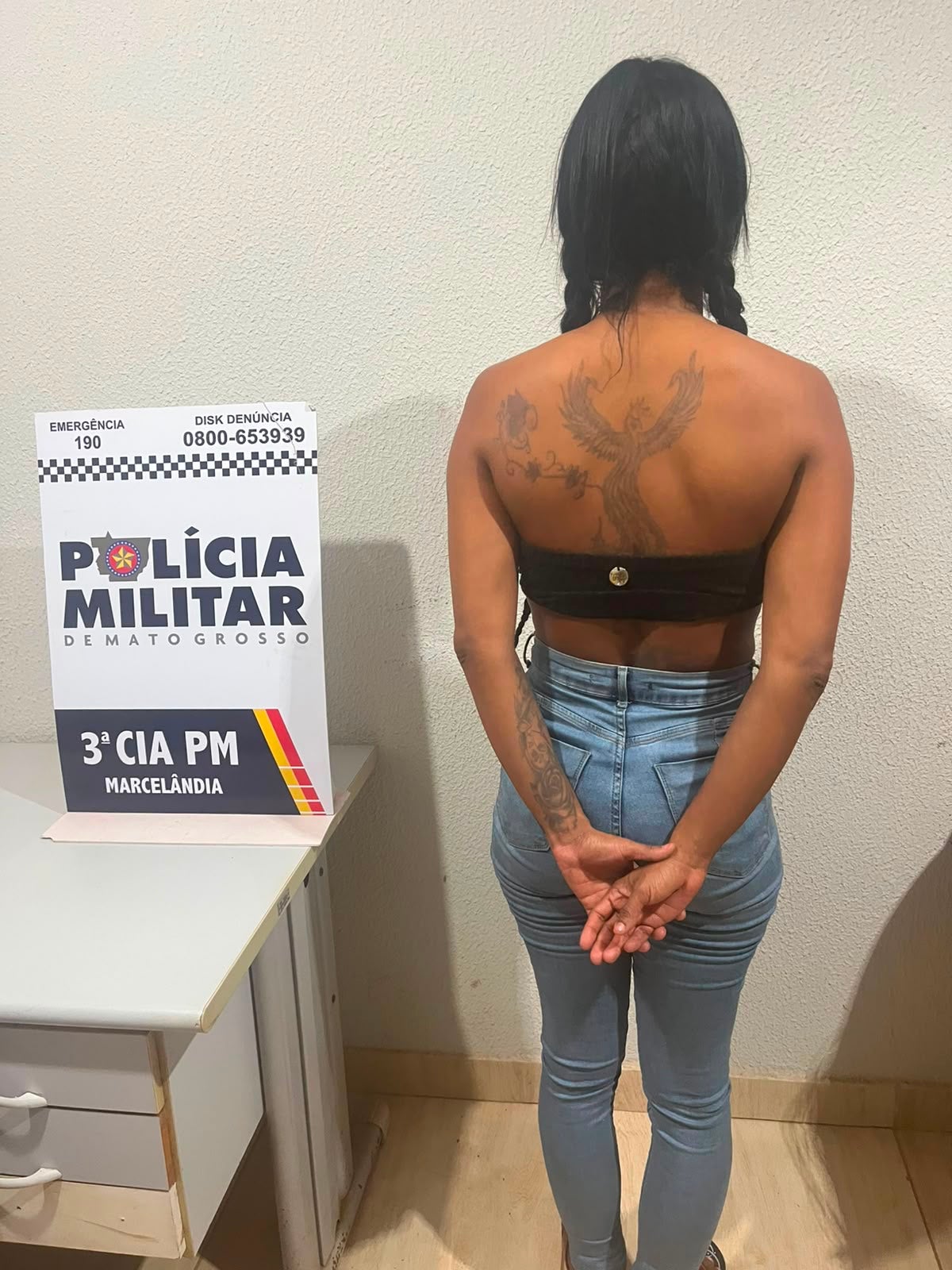 Polícia Militar prende mulher com mandado de prisão em aberto