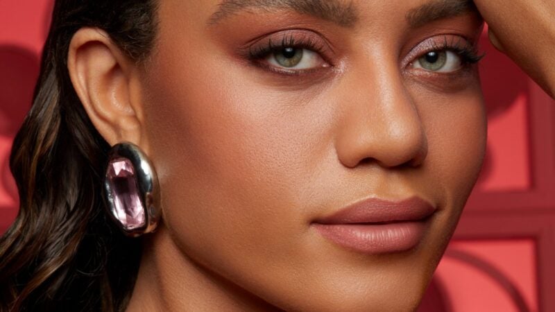 Natura UNA e PatBO anunciam collab para celebrar a exuberância da beleza latina