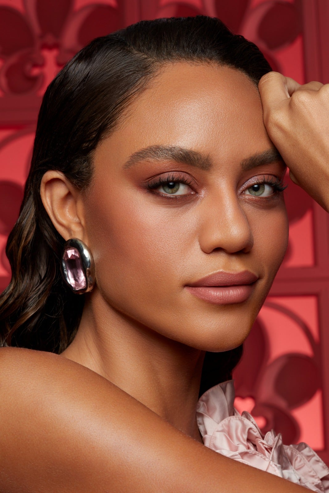 Natura UNA e PatBO anunciam collab para celebrar a exuberância da beleza latina