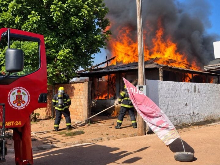 Em Guarantã do Norte casa foi consumida pelo fogo